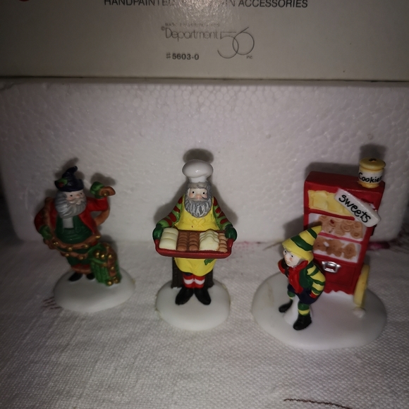 Department 56 Bakers Elves (Set of 3) - Picture 7 of 11
